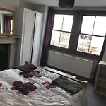 Quiet 5 Bed Vauxhall House With Garden And Roof Terrace