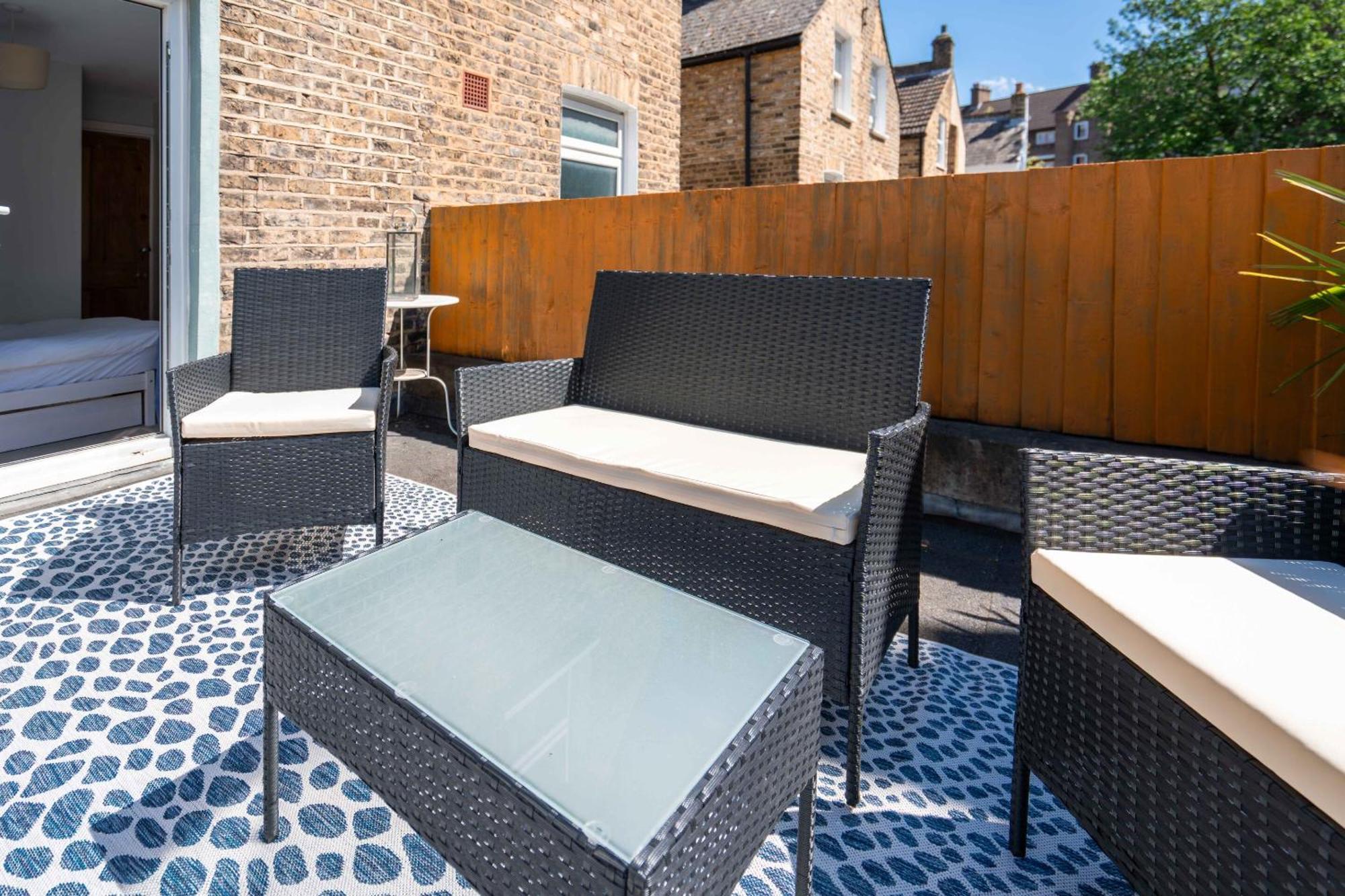 Hébergement de vacances Quiet 5 Bed Vauxhall House With Garden And Roof Terrace *