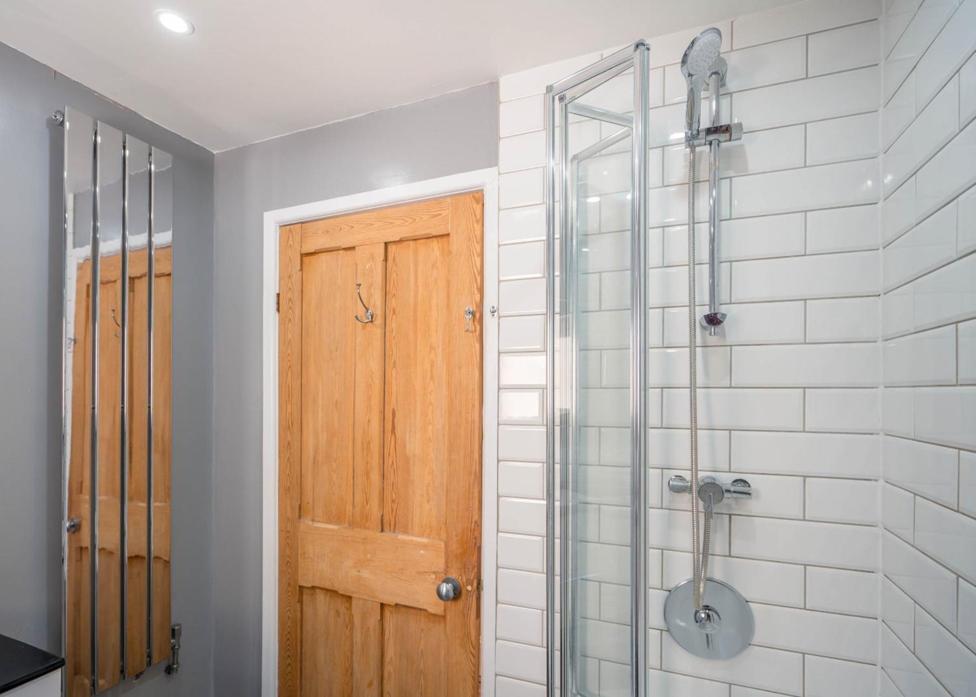 Quiet 5 Bed Vauxhall House With Garden And Roof Terrace Hébergement de vacances Londres